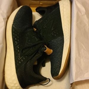 New Balance Tennis Shoes